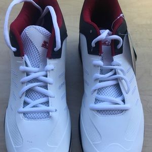 Brand new starter pro men’s athletic shoes.